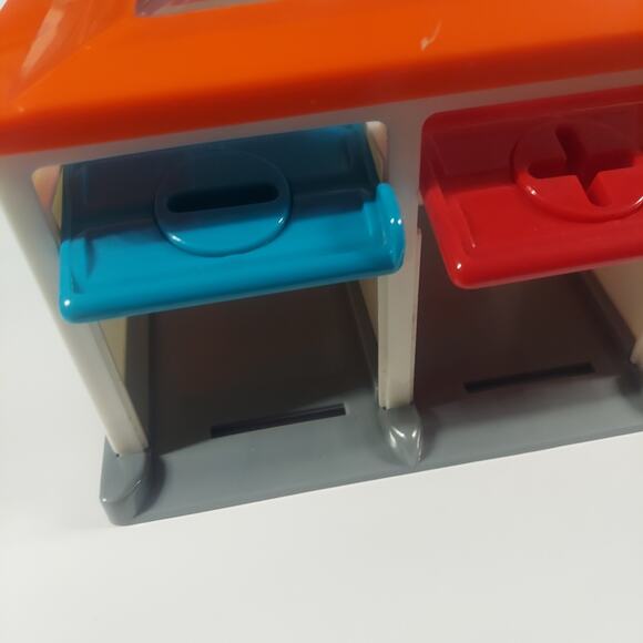 Battat 3 Car garge Color Sorting Playset Cause Effect matching - Picture 7 of 9